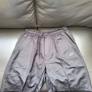 Nike unisex shorts sz large